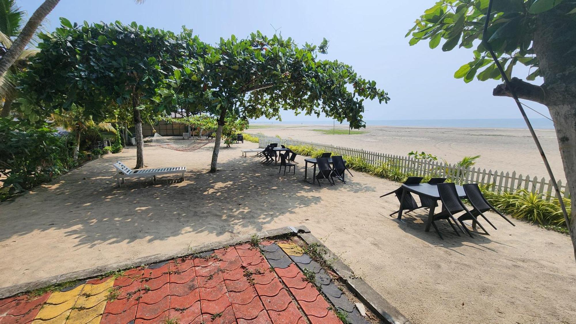 Palm Beach Resort, Alleppey Alappuzha Exterior photo